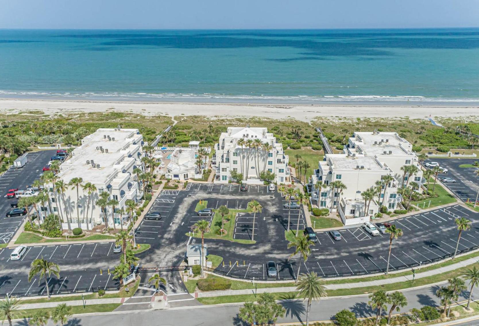 شقة Direct Oceanview Penthouse - Sleeps 6 301 كيب كانافيرال المظهر الخارجي الصورة